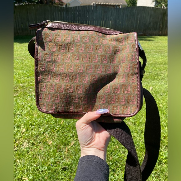 Fendi crossbody - Picture 2 of 16